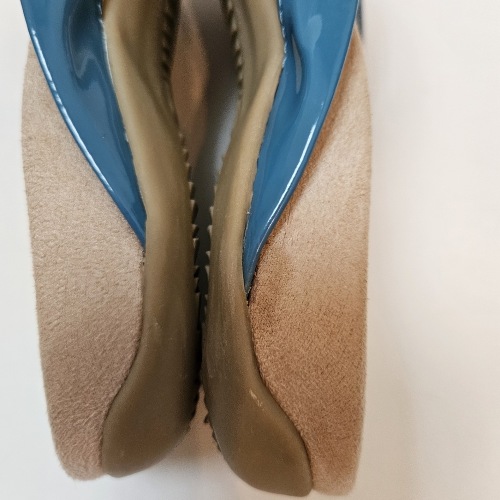 Vionic Sandal Bella Blue Thong Flip Flop Size 6.5 Orthopedic Patent Leather - Picture 11 of 11